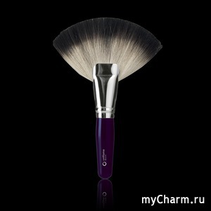 Oriflame / Beauty Fan Powder Brush Кисть для пудры и румян