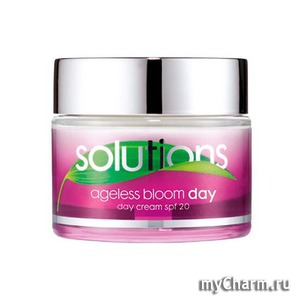 Avon / Омолаживающий дневной крем для лица «Цветение» SPF 20