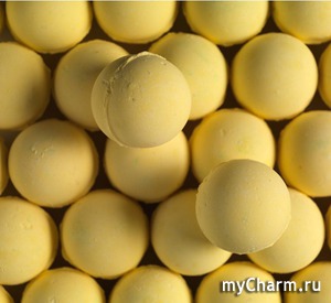 Lush / Бомба для ванны Физзбангер