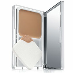 Clinique /    Even Better Compact Makeup SPF 15
