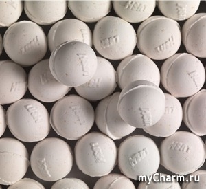 Lush / Бомба для ванны Круглый крем