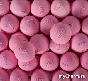 Lush / Бомба для ванны Королева роз