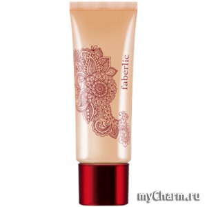 Faberlic / Матирующее тональное средство Волшебный крем