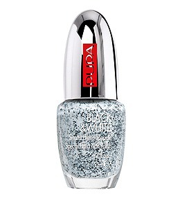 Pupa /    Black & White