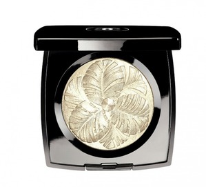 Chanel /  am'elia de plumes