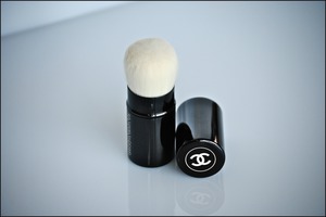 Chanel /   Les Beiges Retractable Kabuki Brush Review