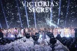 ������ ������ ������ �� Victoria's Secret?