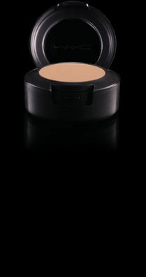 MAC Cosmetics /  Studio Finish SPF 35 Concealer