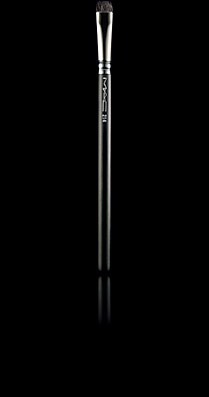 MAC Cosmetics /  214 Short Shader Brush