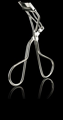 MAC Cosmetics /     Half Lash Curler