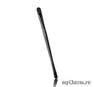 Oriflame /     Professional Concealer/Lip Brush