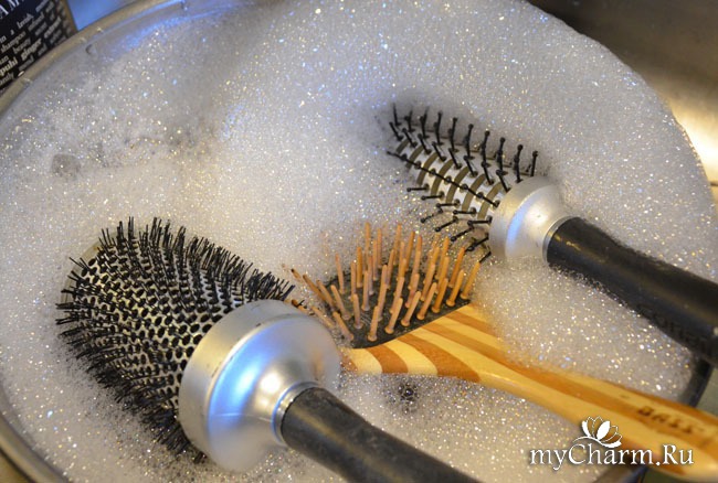Чем отмыть лак для волос с фена