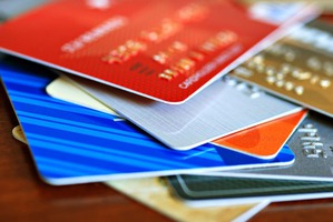 Шопинг по-современному: быть или не быть кредитным картам?
