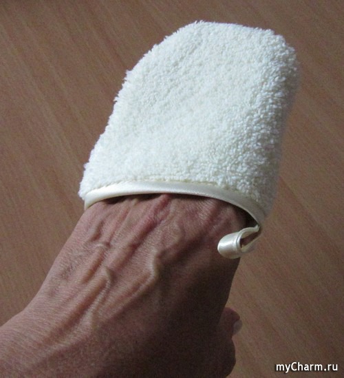 Мини рукавичка для снятия макияжа