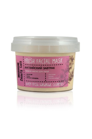 Tasha /    Fresh facial mask    Beauty Cafe