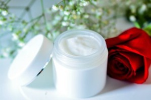 Kiranaturelle / Крем для лица Крем с экстрактом икры лососевых рыб