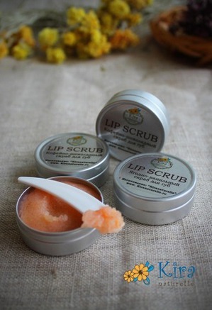 Kiranaturelle /    Lip scrab