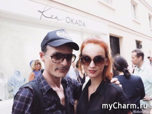 Голливудский актер Чарли Шин был замечен в Париже с российской моделью Агатой Максимовой