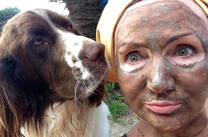   . Golden Nut.     NATURA .