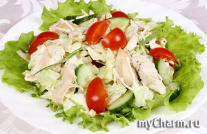 Диетический рецепт: Овощной салат с курицей